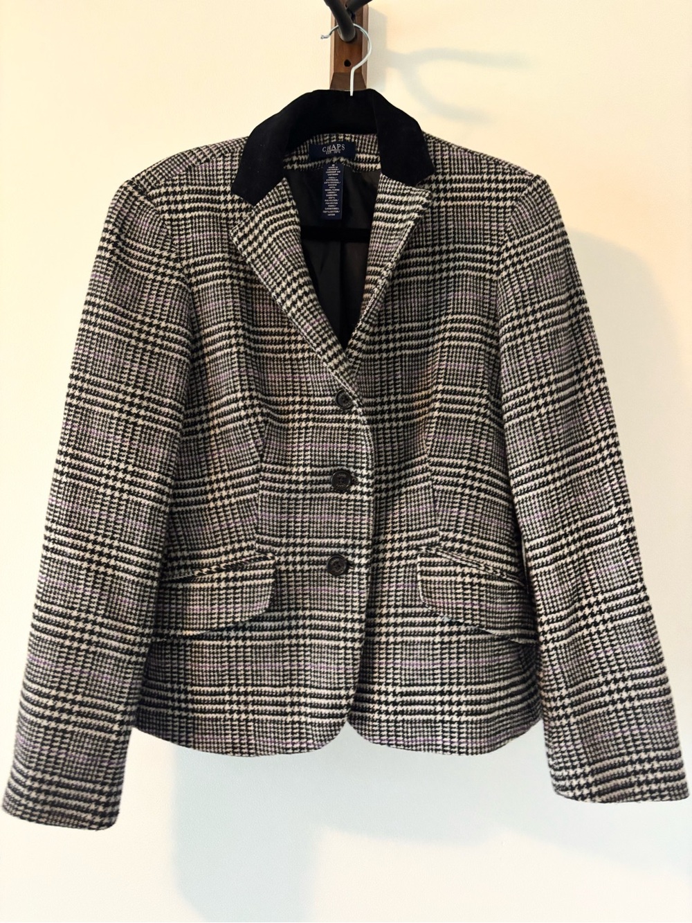 Vintage Chaps Black & White Glen Plaid Blazer with Black Velvet Collar